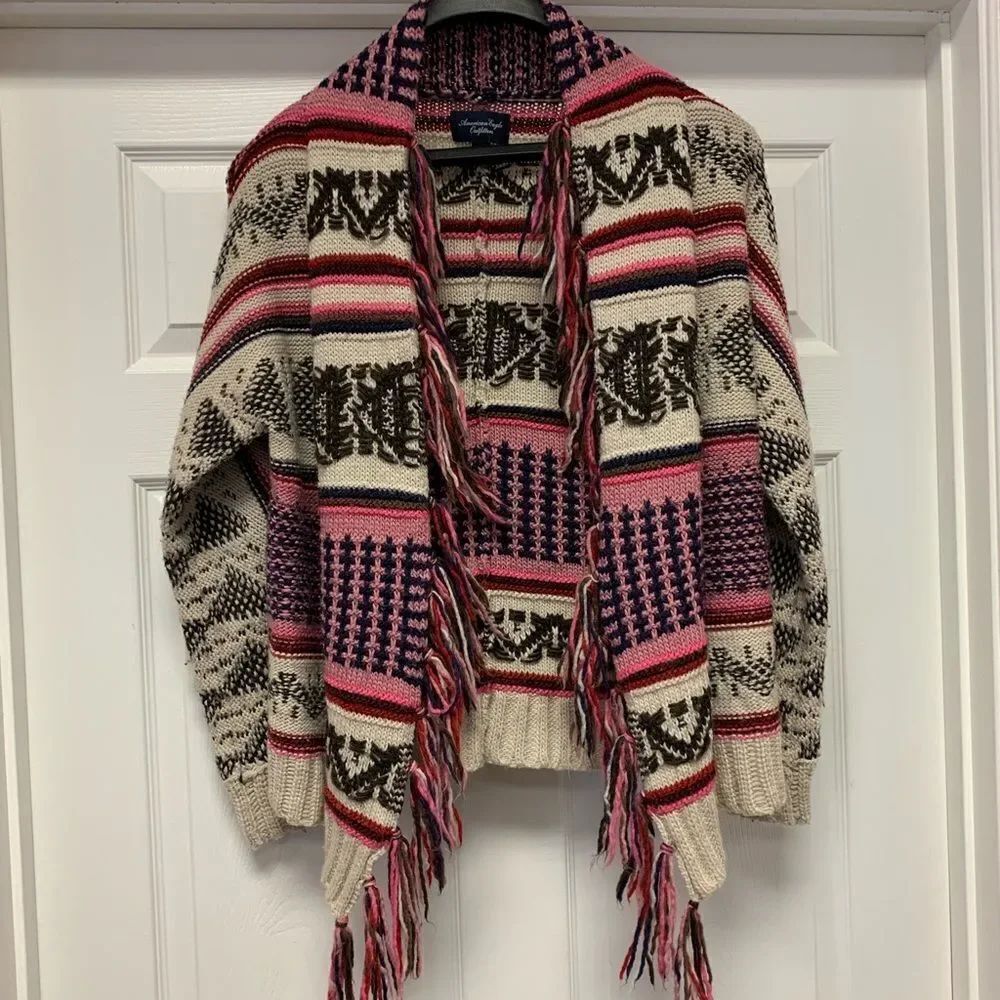 AmericanĀ Eagle Open FrontāFringe Blanket Cardigan szāM